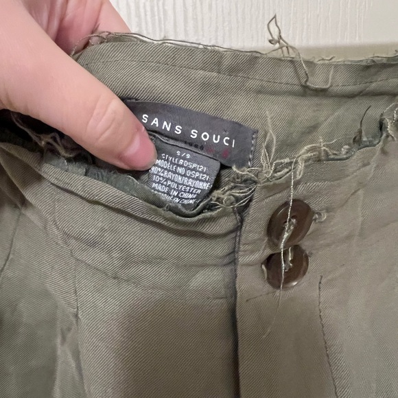 Army Green Linen Flow Pants - Picture 2 of 3